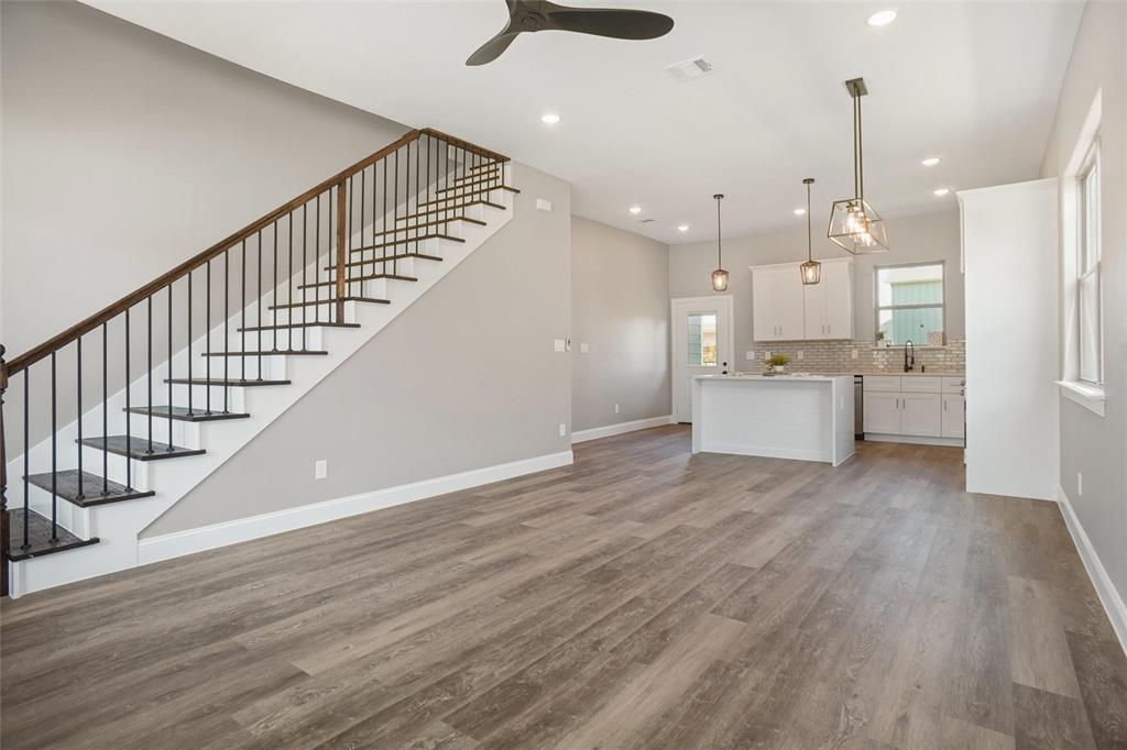 Canyon Creek III - Residential Lease