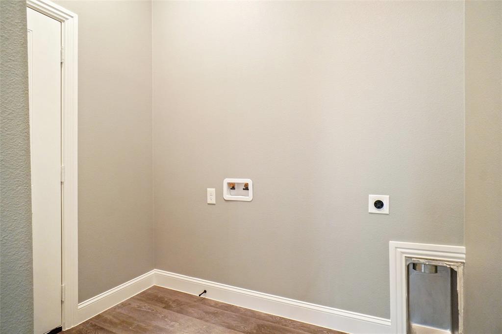 Canyon Creek III - Residential Lease