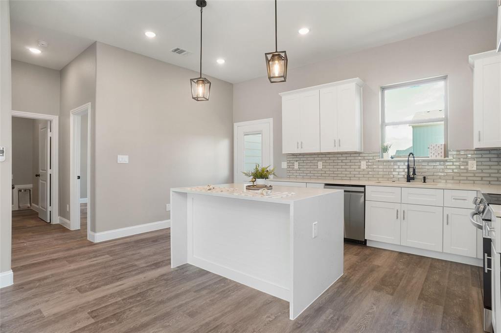 Canyon Creek III - Residential Lease