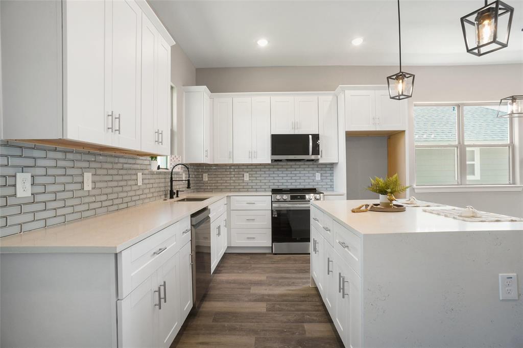 Canyon Creek III - Residential Lease