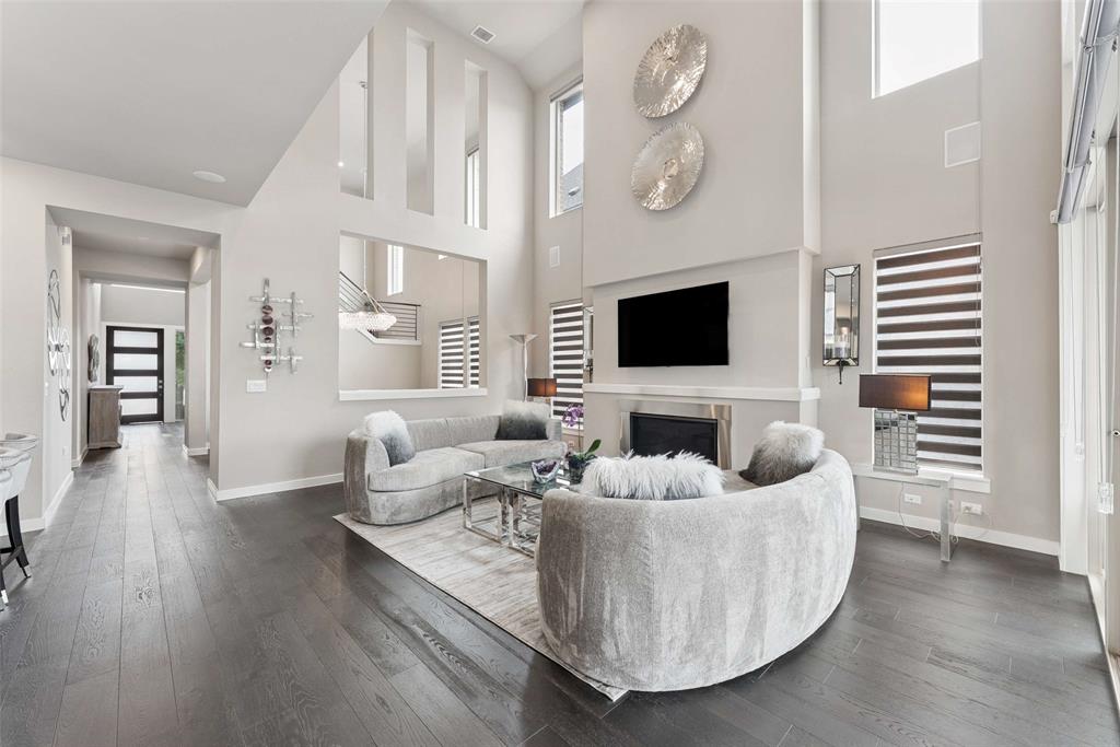 1401 Ellicott Drive
