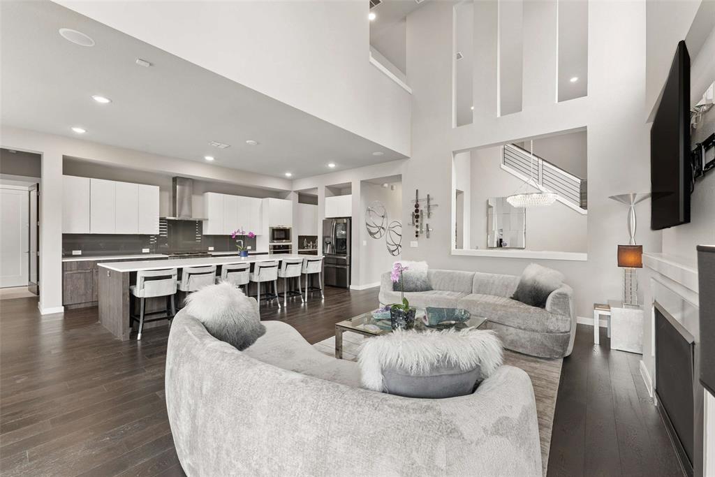1401 Ellicott Drive