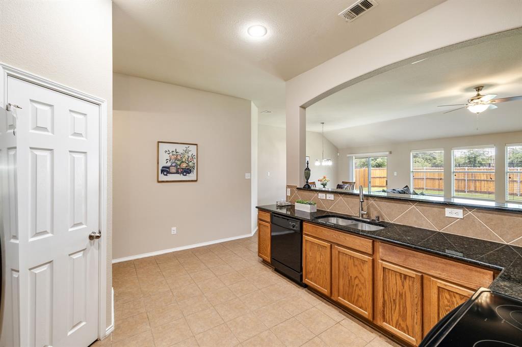 5640 Lincolnwood Drive