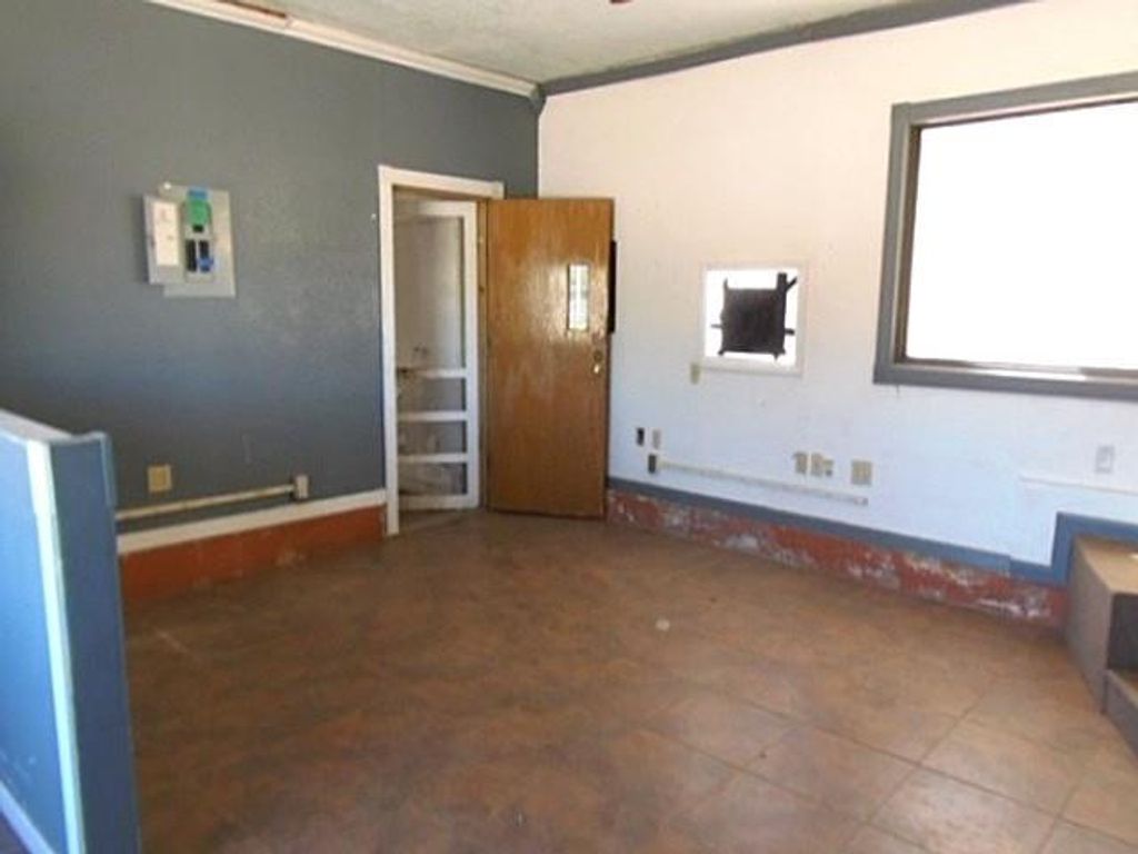 Photo of 2218 Joliet Street, Plainview, TX 79072 (MLS # 21252956)