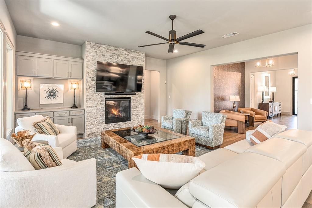 Pinnacle Club - Residential