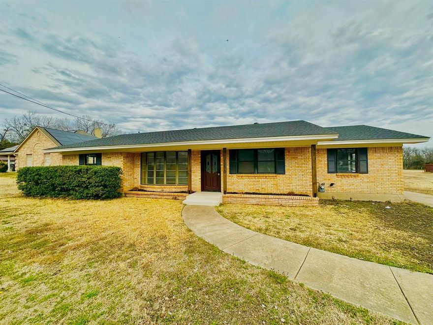 Updated Brick Home Just half Mile from Downtown Van Alstyne!
Move-in ready and updated, this spacious brick home is located within walking distance of historic downtown Van Alstyne. Recent improvements include fresh interior paint, new luxury vinyl plank flooring and carpet, a new roof, new furnace, new water heater, and an upgraded electrical panel.
 
The refreshed kitchen features butcher block countertops and new stainless steel appliances. The thoughtfully designed floor plan includes 4 bedrooms plus a versatile bonus room that can serve as a home office, den, or flex space. The primary suite offers a private ensuite bath for added comfort.
 
Additional highlights include:
· Attached 2-car garage
· Large driveway with ample parking
· Spacious lot with room to enjoy outdoor living
 
Located just half a mile from downtown, you’ll love the small-town charm, local shops, dining, and community events all within easy reach.
 
Bonus Opportunity: An adjacent lot is also available for purchase.
Adjacent Lot Details:
E Jefferson St, Van Alstyne, TX 75495
Property ID: 168485
0.26 Acre - 11,250 SF - Approx. 75' x 150'