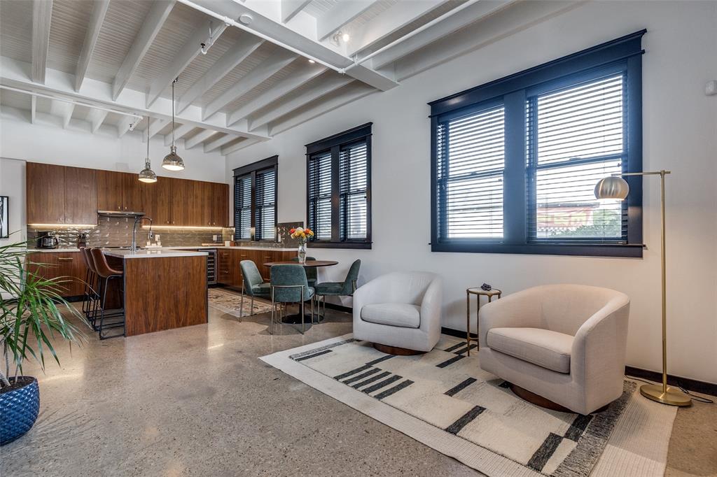 1038 Kings Highway 4