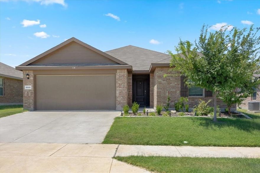 Built in 2023, this modern five-bedroom home on Firedog Drive checks all the boxes. Open layout, tall ceilings, great natural light, and a kitchen with granite counters, a big island, and upgraded appliances—all flowing right into the dining and living space.
The primary suite offers quiet separation, and the other four bedrooms give you plenty of options for guests, work, or hobbies. Out back, enjoy an extended covered patio and a large fenced yard that’s easy to maintain.
Smart home features, energy efficiency, and low-maintenance finishes make everyday living easy. And when you’re ready to venture out, enjoy access to the neighborhood’s resort-style amenity center—4.5 acres of fun including two pools with water slides, splash zone, playground, and more.