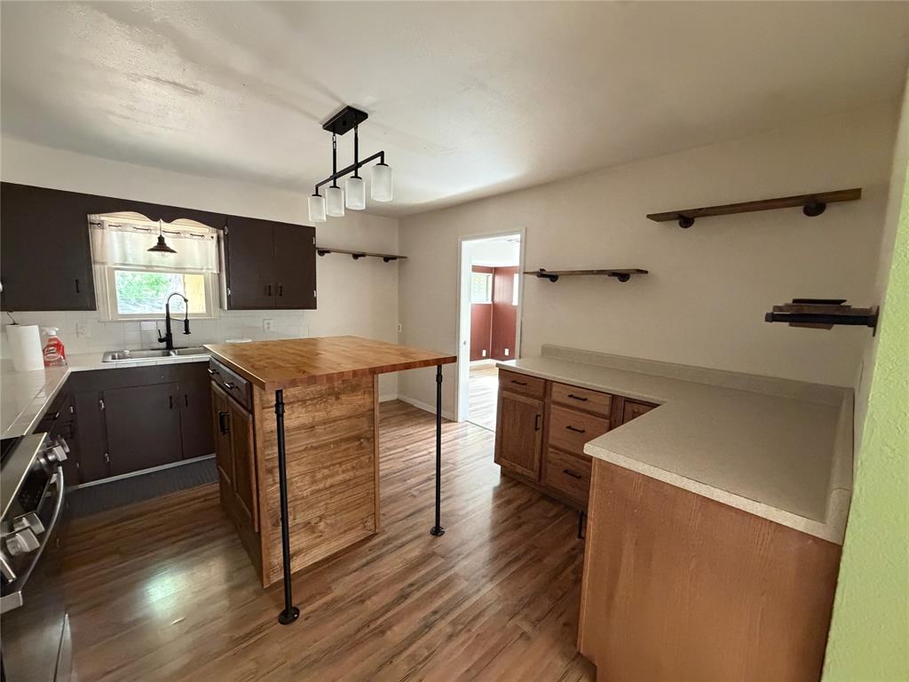 Scott Hwy Place - Residential
