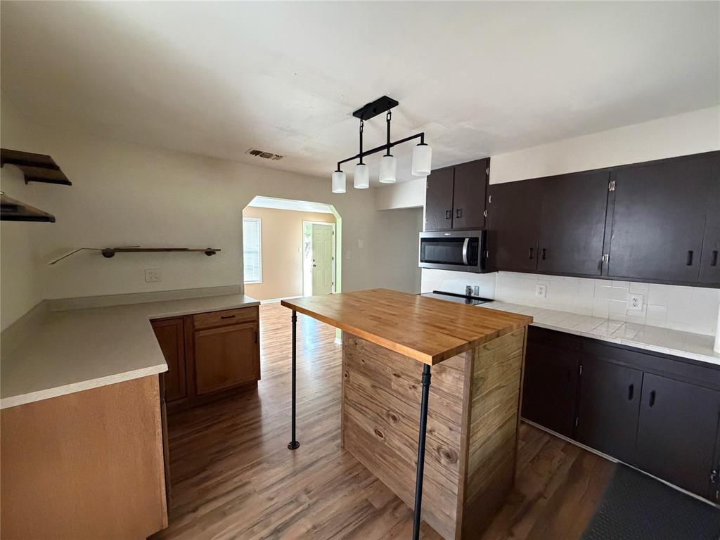 Scott Hwy Place - Residential