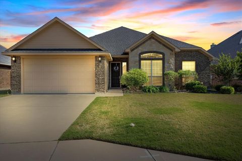 4425 Logan Circle Granbury TX 76049