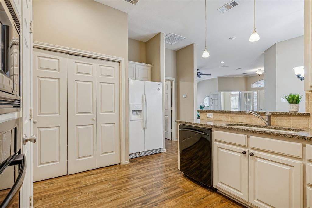 The Villas Of Midway - Residential