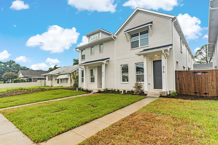 MOVE IN NOW! Fabulous River District walkable lifestyle available to the lucky homeowner of this townhome that lives like a single family home without the hassle.  Lock and leave living close to the Trinity Trail hike and bike trail.  Minutes from downtown and the cultural district, this townhome offers unique design with modern flourishes.  An open floor plan on the main level is light filled and living room opens out onto a lovely covered patio. Custom painted cabinetry, large central island with quartz countertops, and top of the line fittings make this a dream to cook and entertain in and from. The large owner's suite on the second level with a to die for walk in closet, ensuite bath and is separated from the other 2 secondary bedrooms and bath by second loft  space. Reading nook or exercise is the perfect use for the loft space, and the bedroom level utility makes doing laundry stress free as you are not going up and down stairs. Restaurants and shopping nearby. Great find!