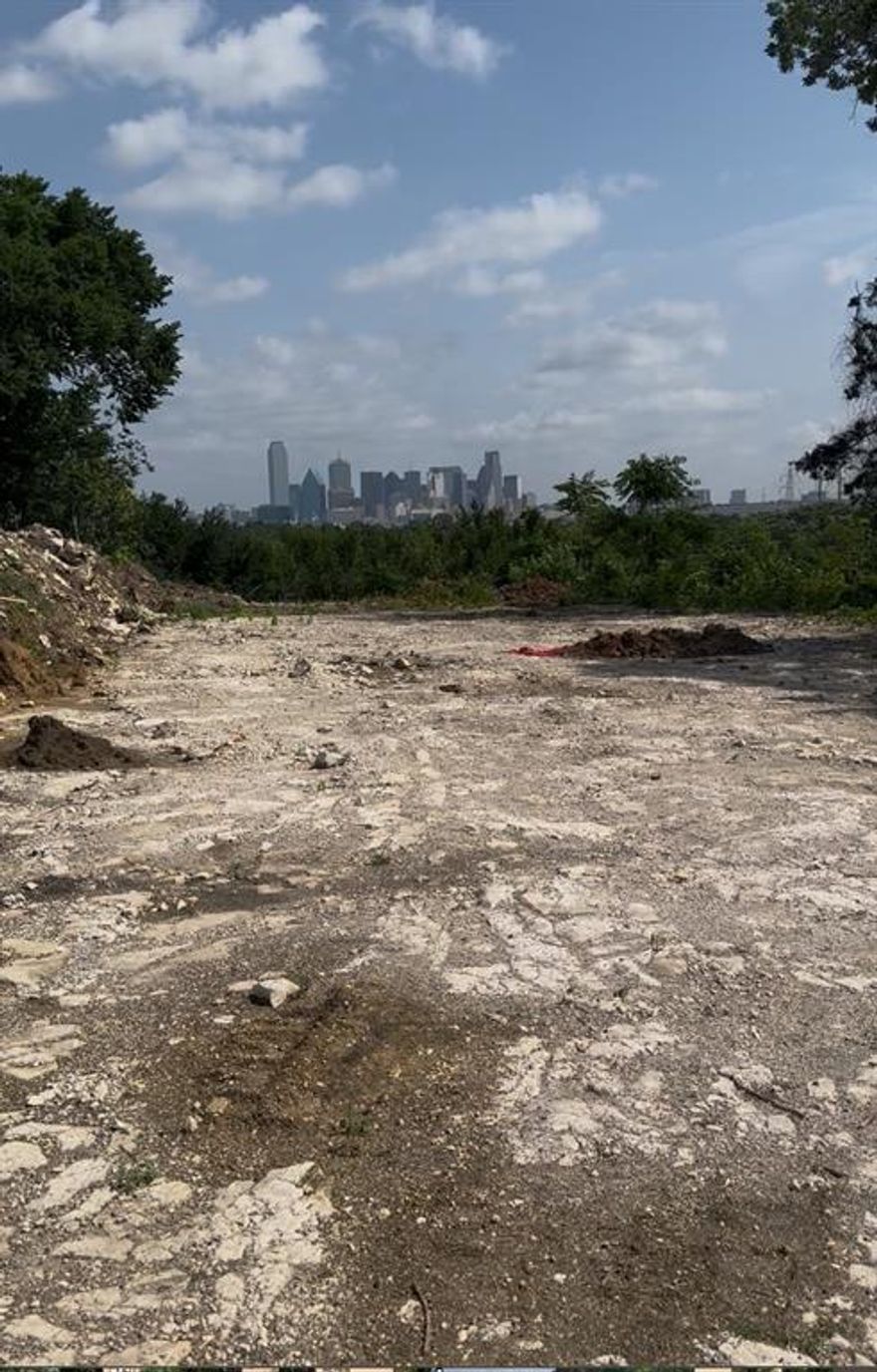 Don’t miss this rare opportunity to own a premium piece of land in the heart of Oak Cliff! This cleared and build-ready lot offers unobstructed views of the Dallas skyline, making it the perfect site for a custom home or a high-potential investment property.
Located just minutes from Bishop Arts District, Trinity Groves, and major highways, this property combines the best of urban living with neighborhood charm. The area is rapidly developing, with new construction and modern homes transforming the landscape — now is the time to build or invest.
Key Features:
lot size 45ft X 171ft.
Zoned for residential construction
Lot fully cleared and ready for build
Elevated positioning provides breathtaking downtown views
Convenient access to I-30, I-35, and major Dallas attractions
Surrounded by ongoing development and revitalization
Whether you're a builder, investor, or homeowner ready to create something special, this Oak Cliff lot offers location, views, and opportunity in one unbeatable package.