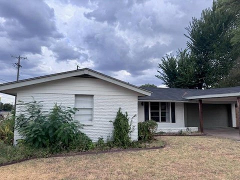 Photo of 1702 Bristol Court N, Irving, TX 75062 (MLS # 21391962)