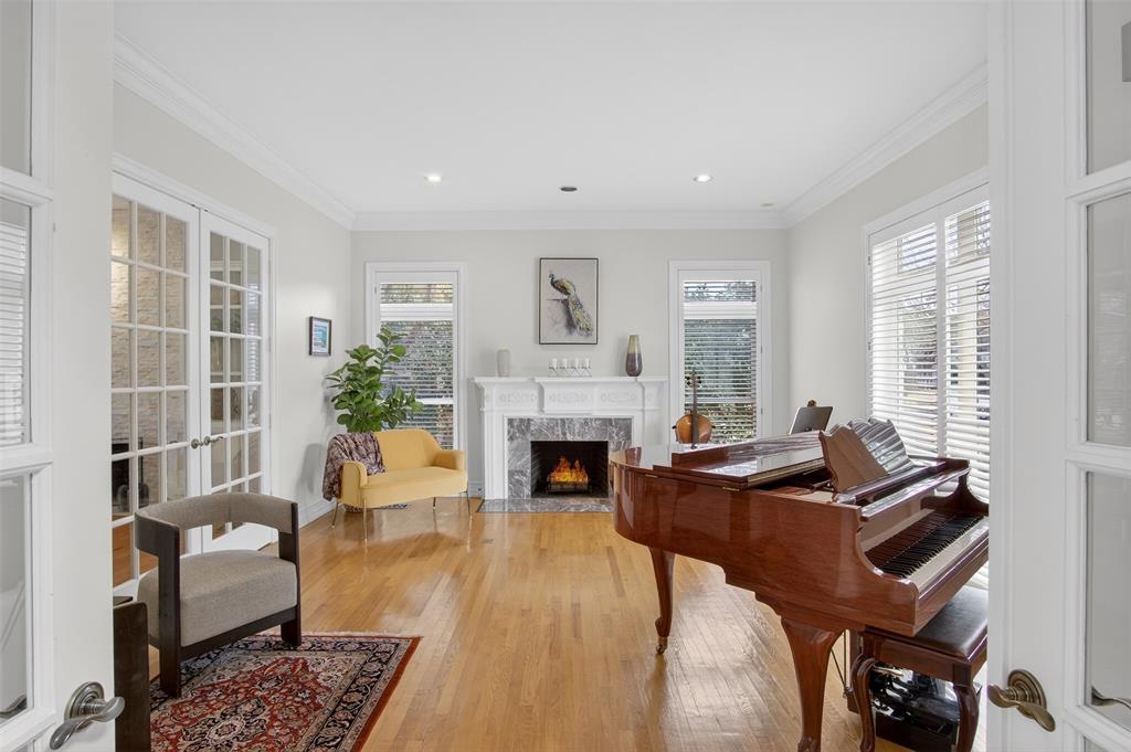 4012 Centenary Avenue