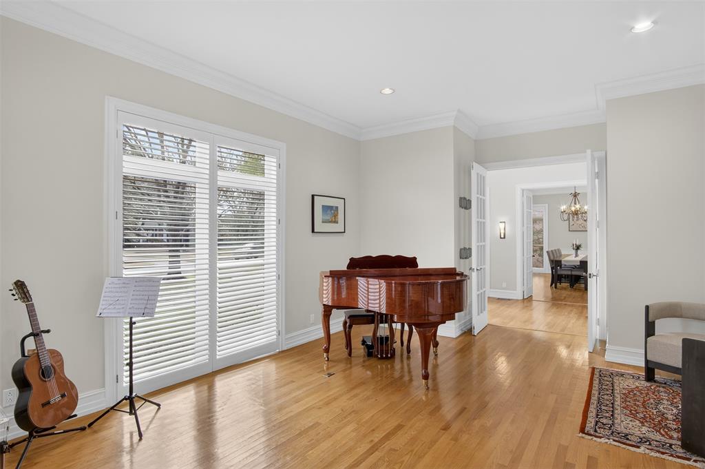 4012 Centenary Avenue