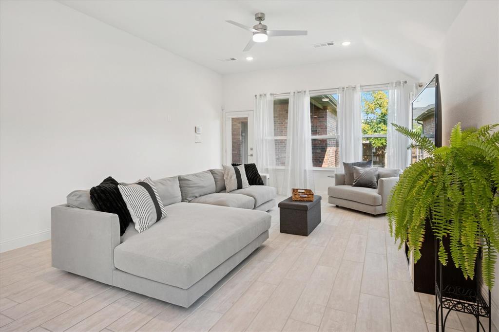 8225 San Bernard Trail