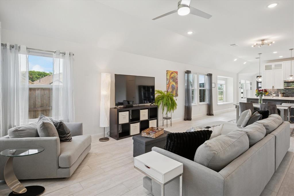 8225 San Bernard Trail