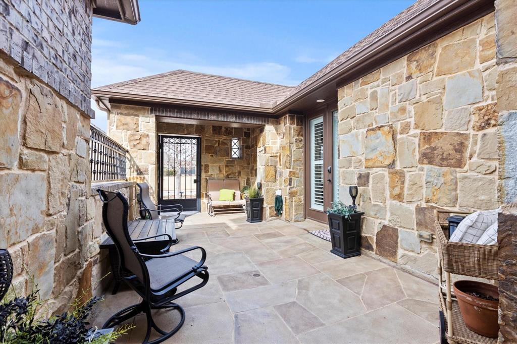 12225 Grosbeak Drive