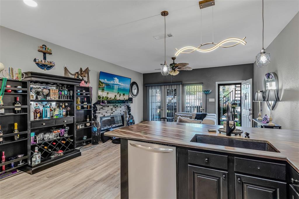 Anchorage Condominiums Bldg B - Residential Lease