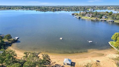 A home in Lake Kiowa