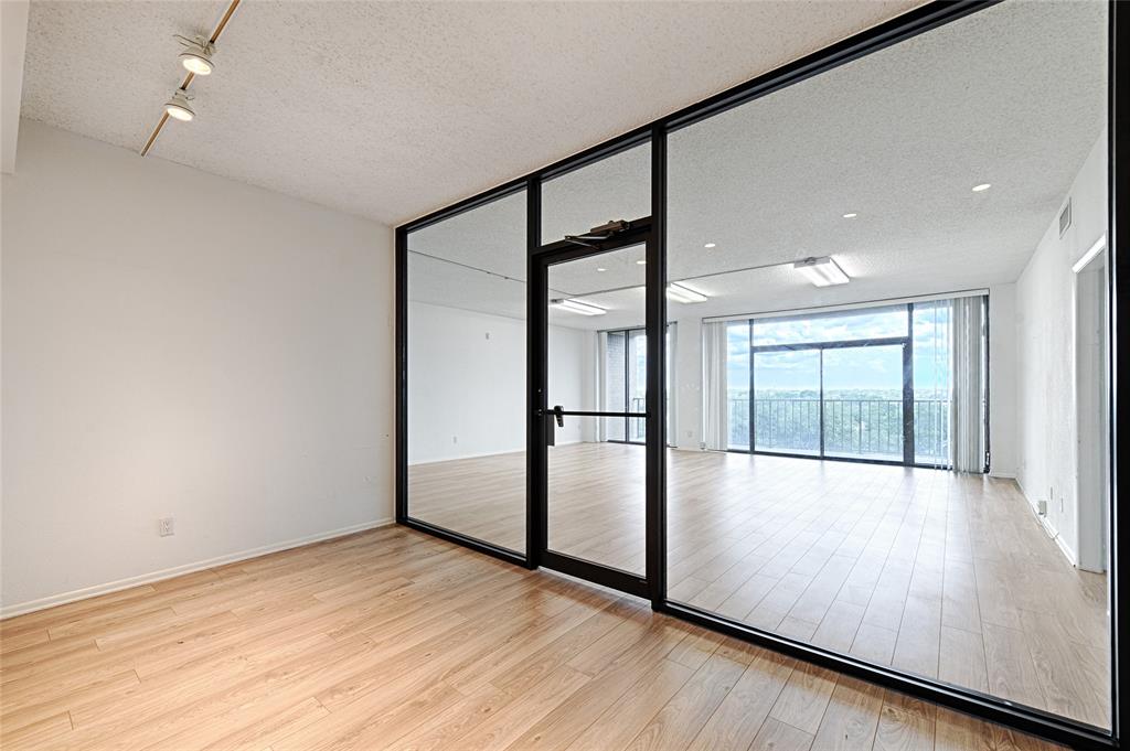 Bonaventure Condo - Residential