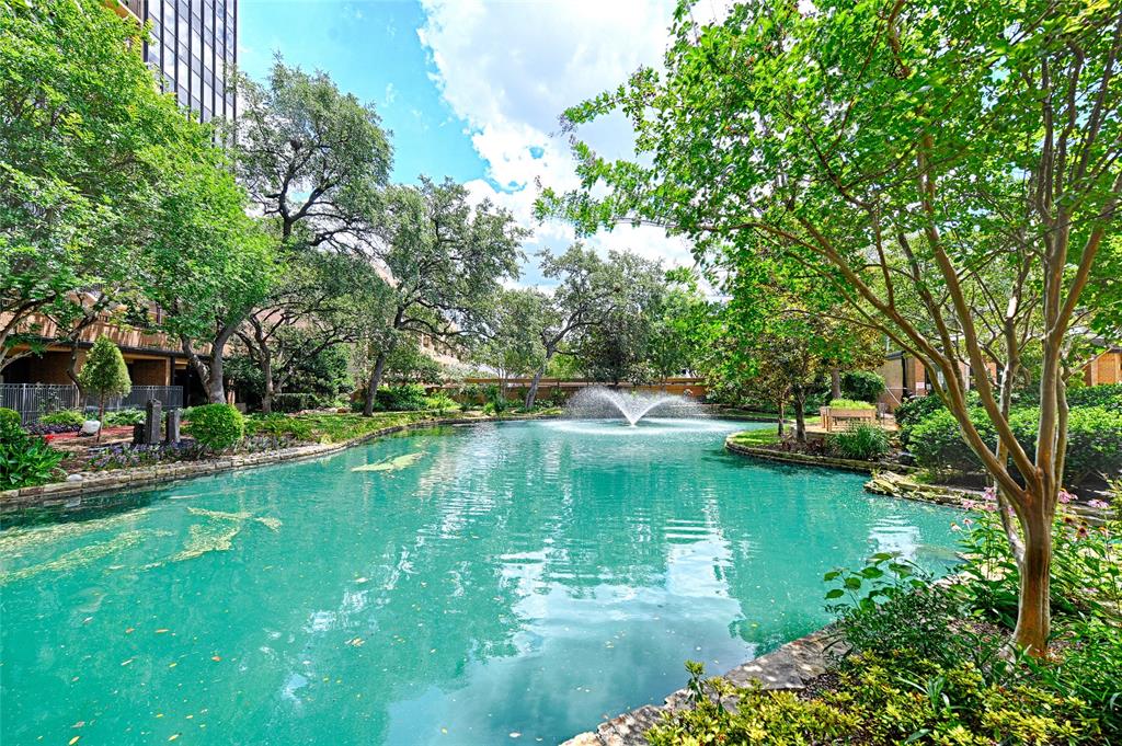 5200 Keller Springs Road 522