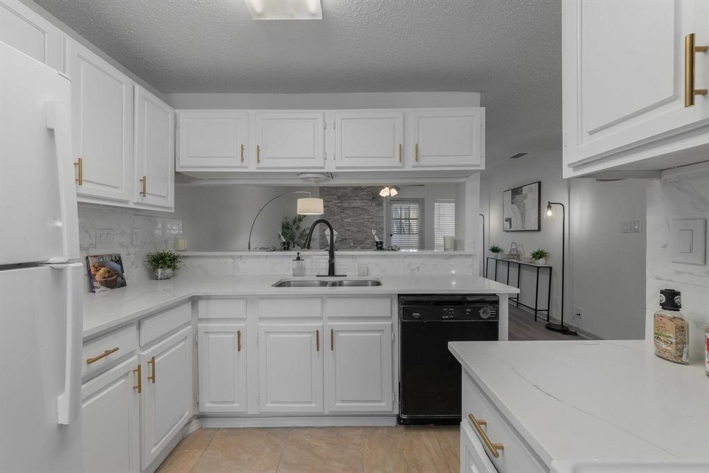 Woodhaven Condo - Residential