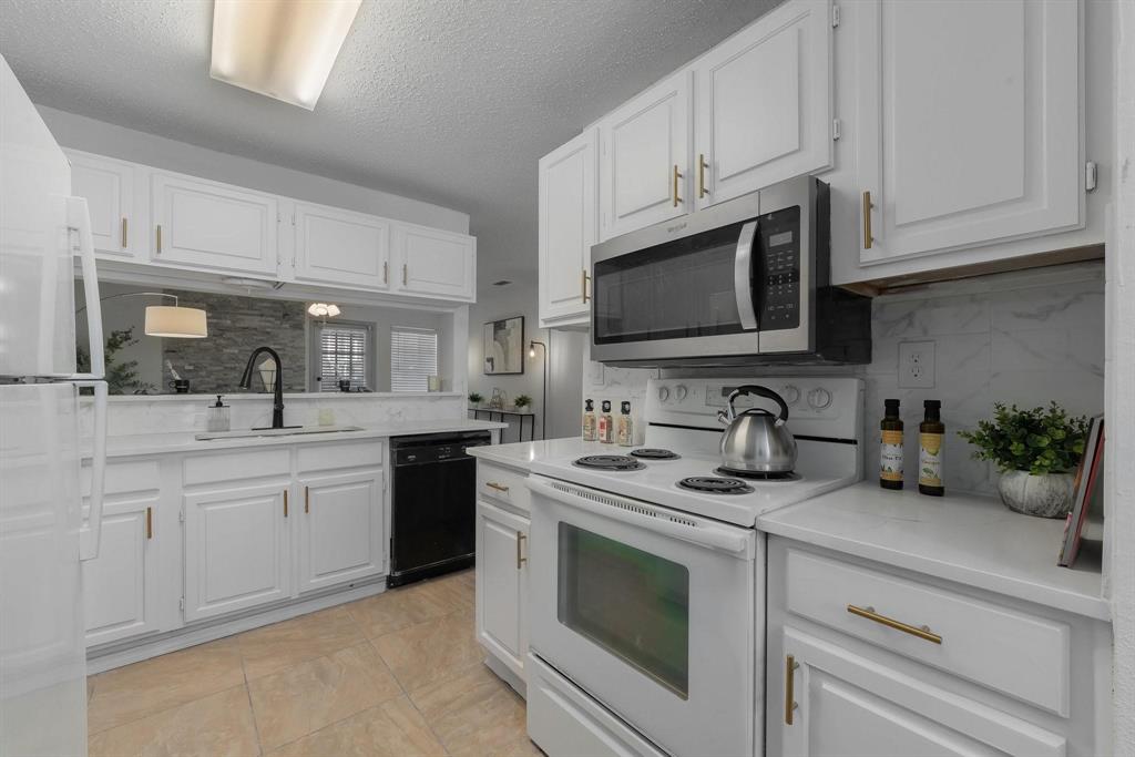 Woodhaven Condo - Residential