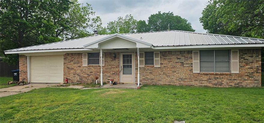 Excellent investment property in downtown Caddo Mills. Garage has plumbing available to add on master suite with additional bathroom and closet.