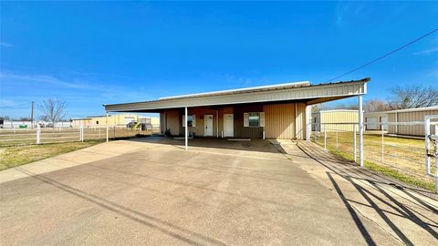 Photo of 36880 State Highway 64, Wills Point, TX 75169 (MLS # 21168990)