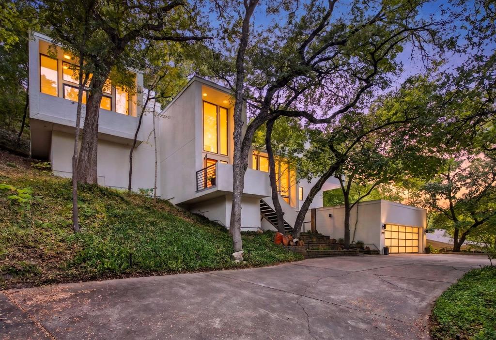 3817 Harlanwood Drive