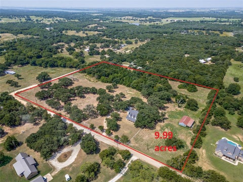 Photo of 229 Quail Run Road, Valley View, TX 76272 (MLS # 21353049)