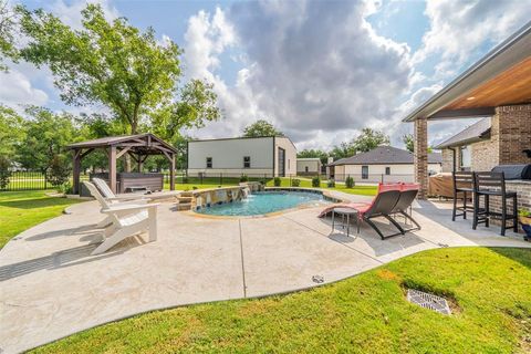 A home in Granbury