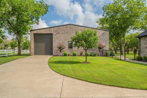 A home in Granbury