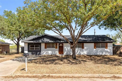 3818 Crestridge Drive Brownwood TX 76801