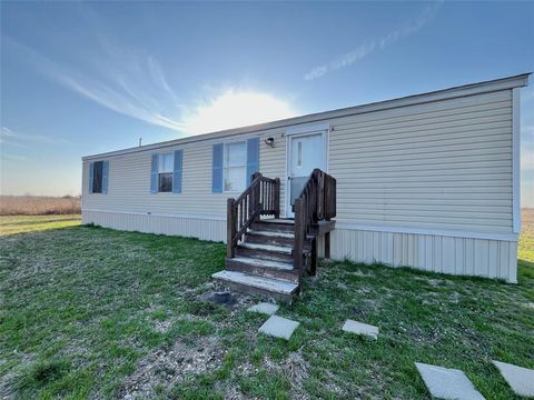 Photo of 8082 Fm 697, Whitewright, TX 75491 (MLS # 21198016)