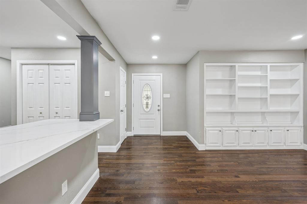 1033 Oak Ridge Drive