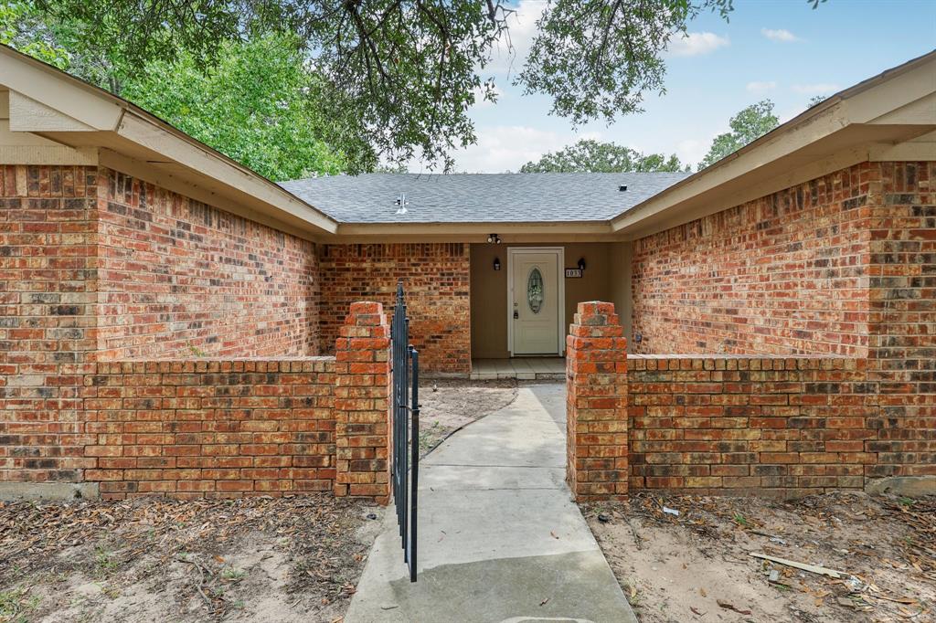 1033 Oak Ridge Drive