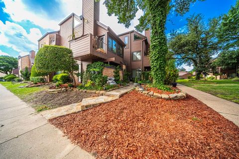 1704 Baird Farm Circle 4104 Arlington TX 76006