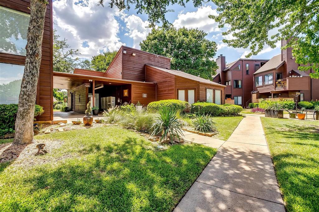 Oak Creek Condo - Residential