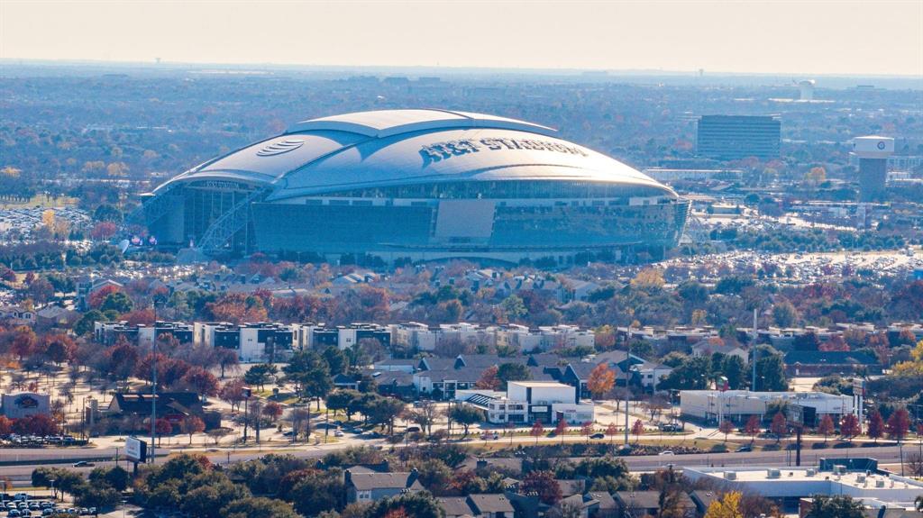 Oak Creek Condo - Residential