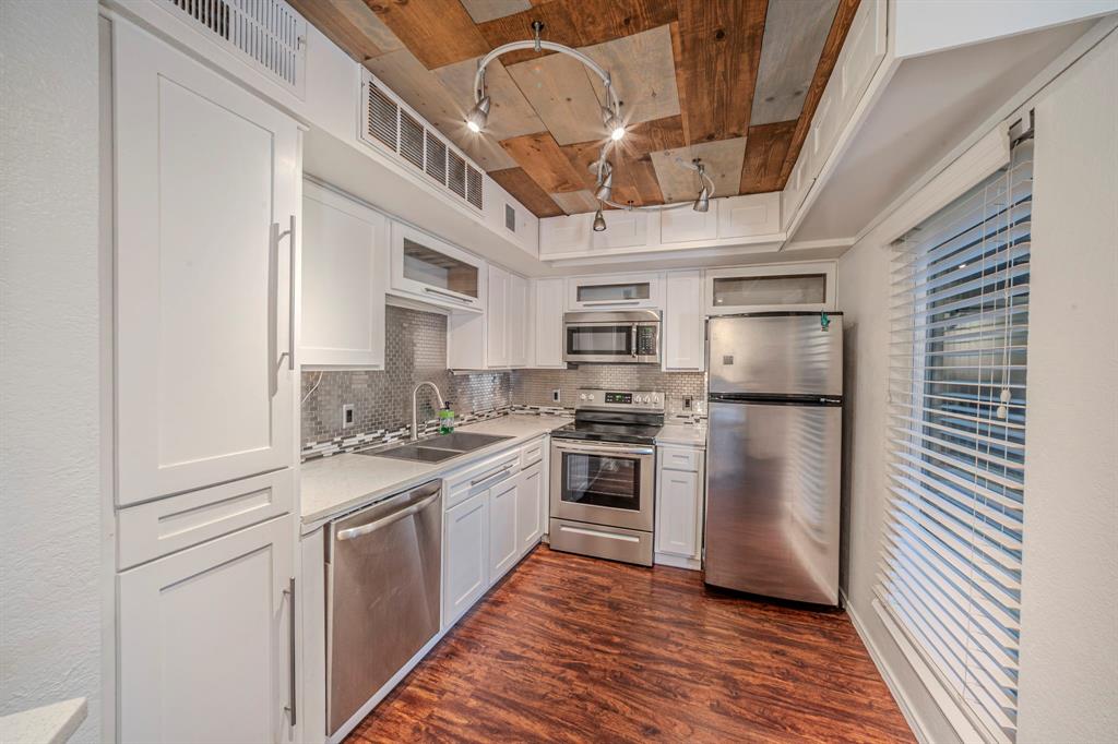 Oak Creek Condo - Residential