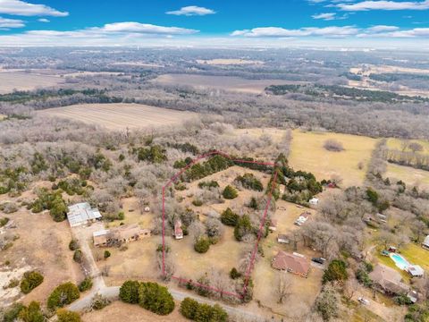 810 Truman Circle Lancaster TX 75146