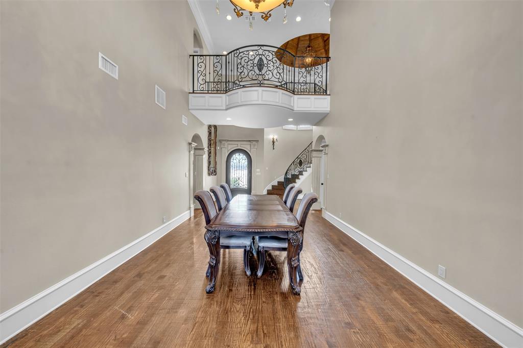 2909 Canyon Creek Drive