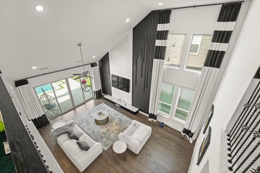 Devonshire Village 14 - Residential