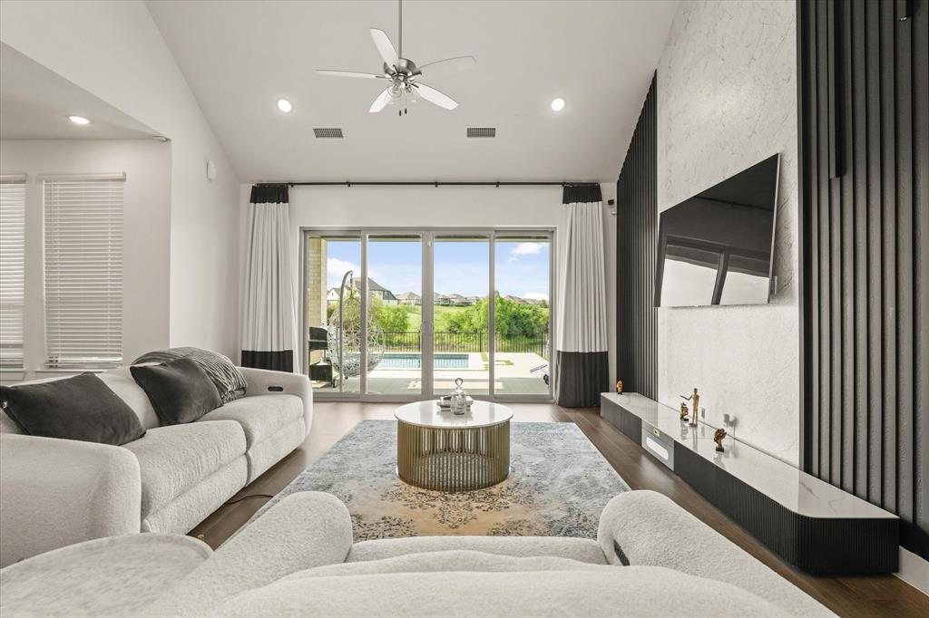 Devonshire Village 14 - Residential