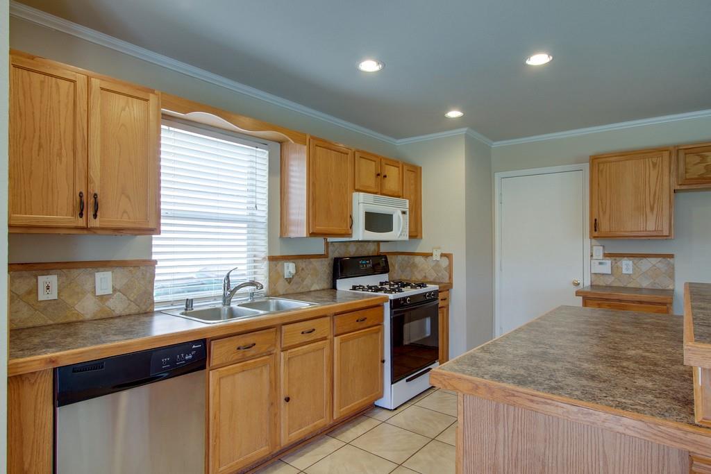 VIRGINIA HILLS #1 (CMC), BLK B, LOT 11 - Residential Lease