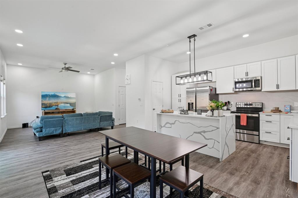 3605 flint rock Circle